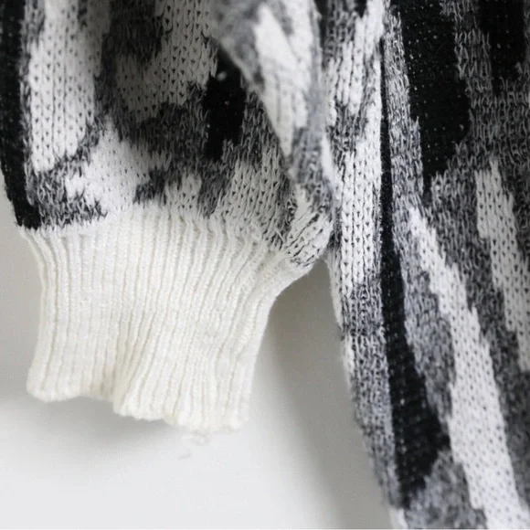 Vintage oversized knit sweater abstract print Helen Harper grey M medium top - Picture 6 of 6
